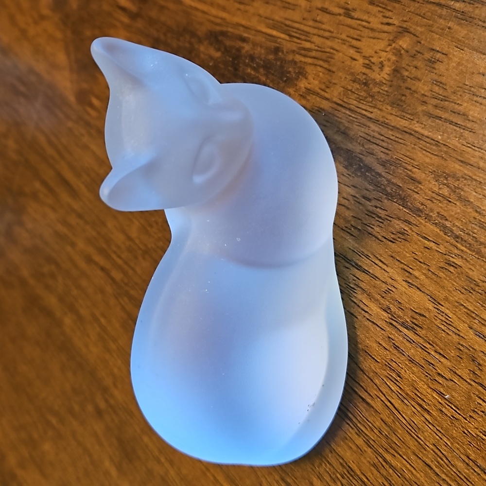 1993 Lenox frosted crystal cat